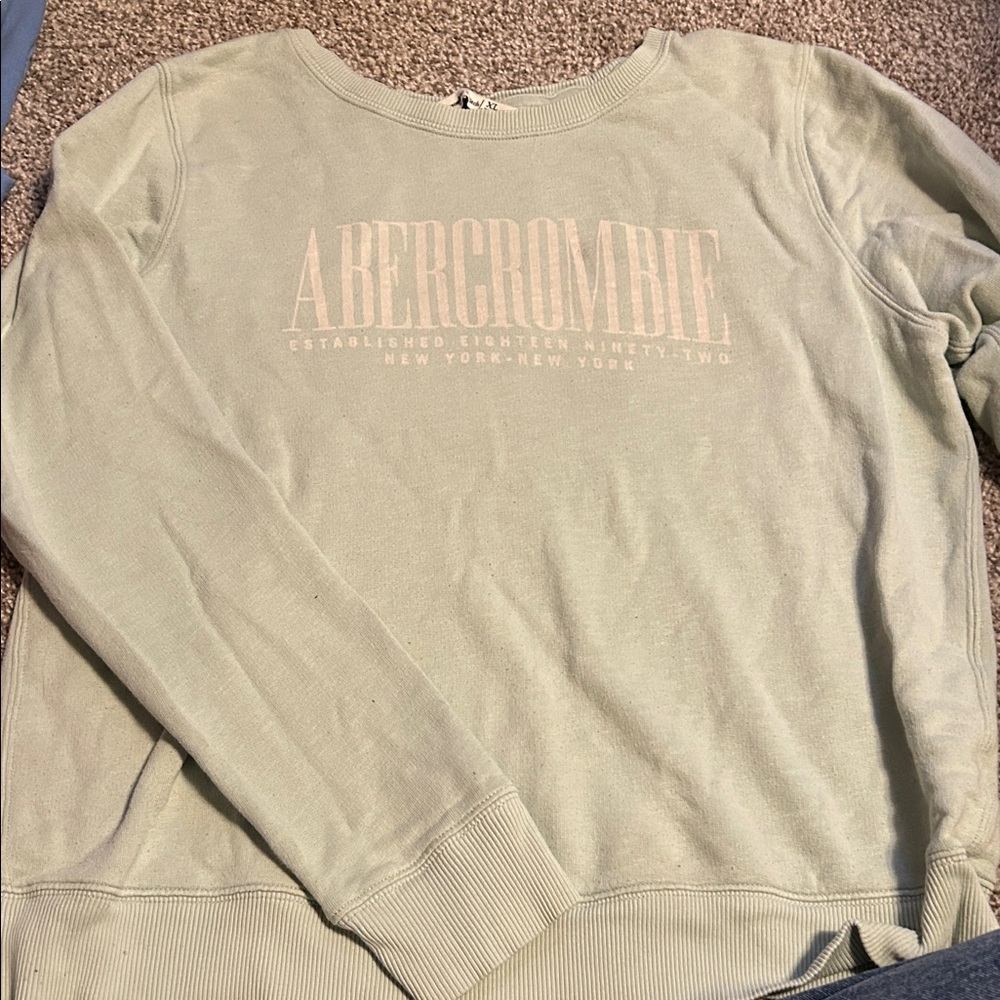 Abercrombie & Fitch Women's Light Green Crew Neck Sweater; worn only a few times